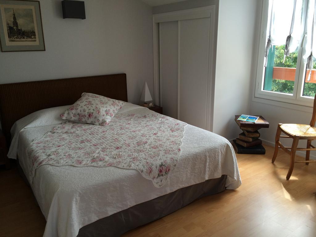 Guest house Maison Iratzean Ascain Chambre photo