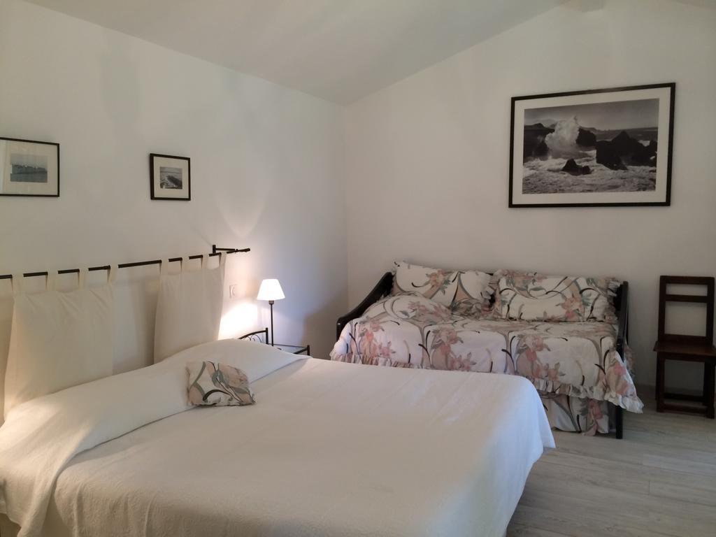 Guest house Maison Iratzean Ascain Chambre photo